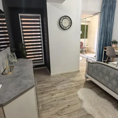 Quantum 22 Apartment *